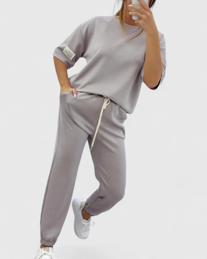 Christien | Comfortable Set