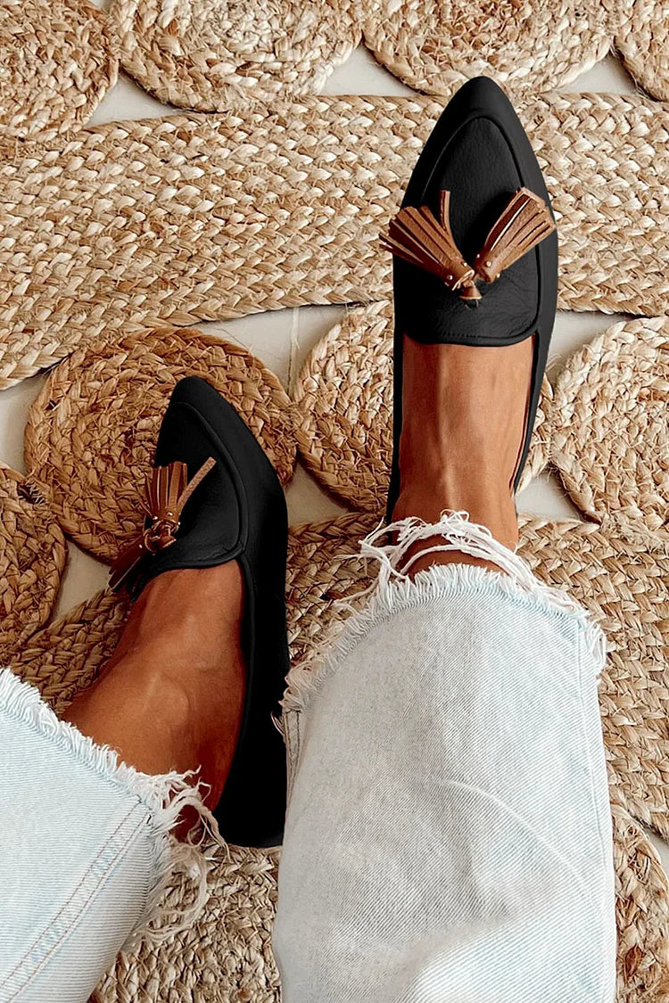 Vesperia - Modern fringed moccasins
