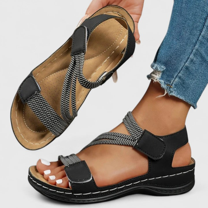 Sanne | Refined sandals