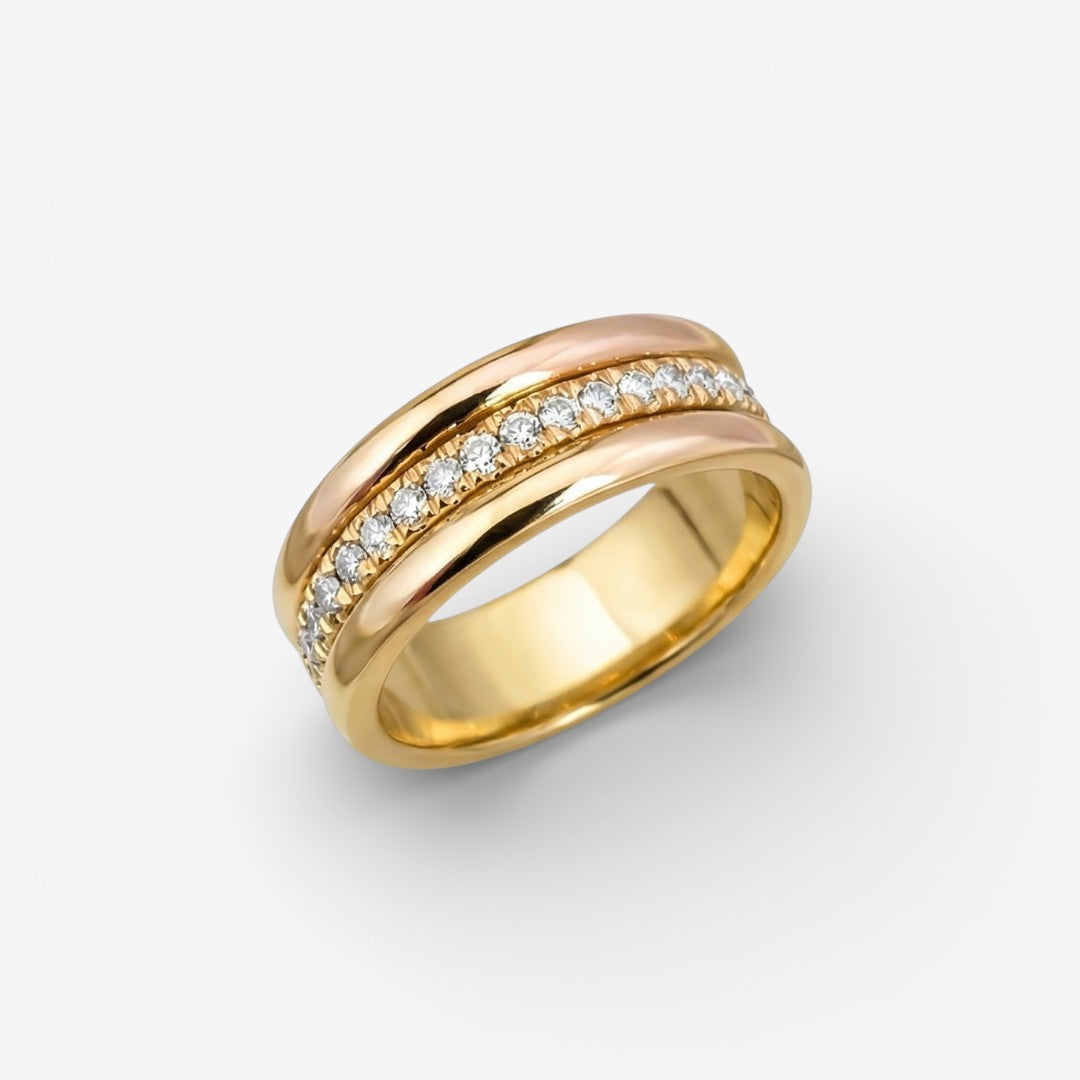 Sarah - Vintage Ring with Embedded Zirconia