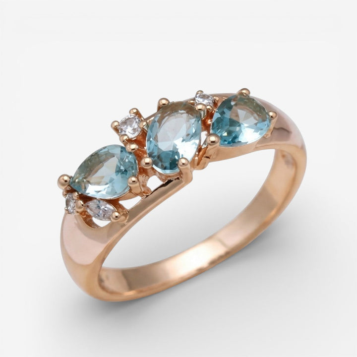 Vintage Zirconia Elegant Ring in Gold Blue