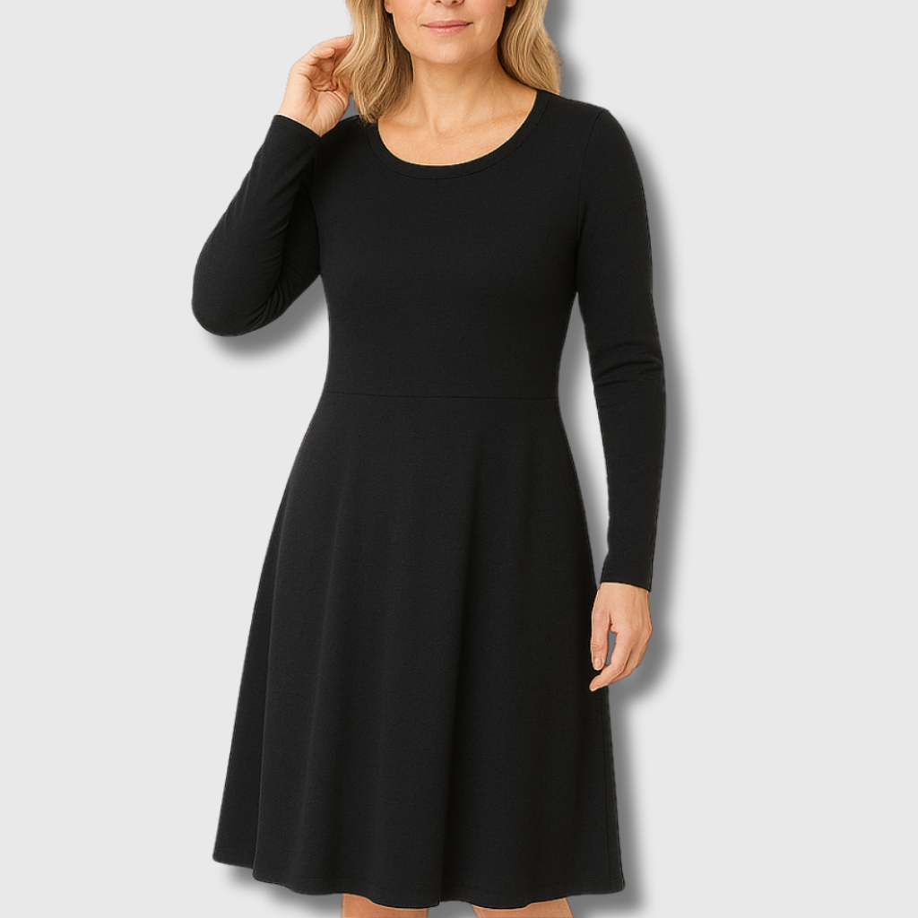 Isa | Classic dress with long, flared sleeves