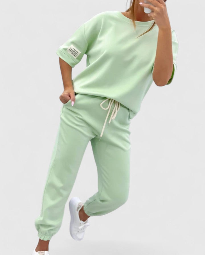 Christien | Comfortable Set