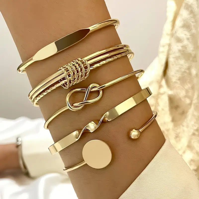 Elegant Knot Bracelet