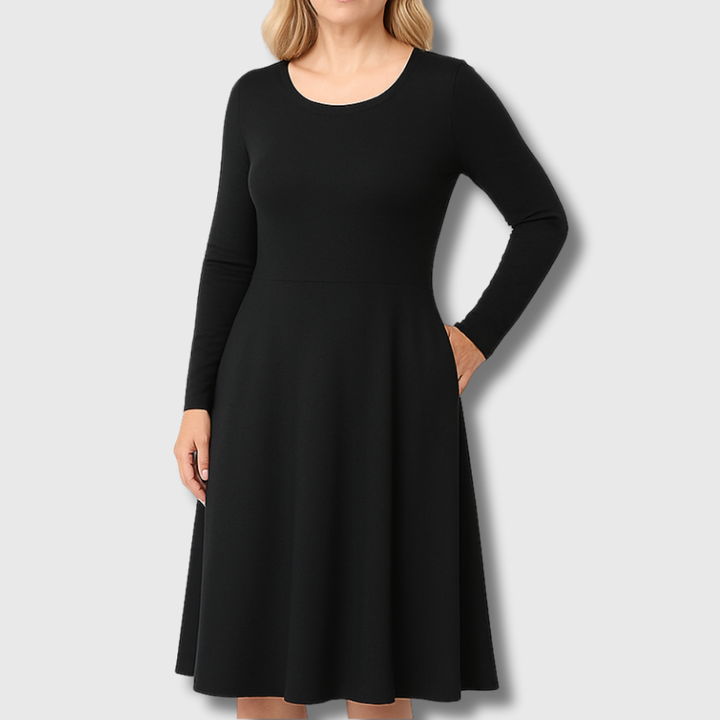 Isa | Classic dress with long, flared sleeves