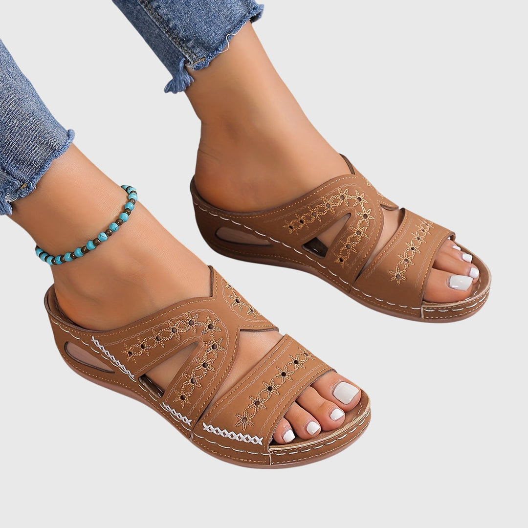 Lightweight Orthopedic Sandals Noëlle