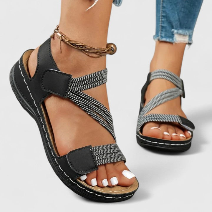 Sanne | Refined sandals