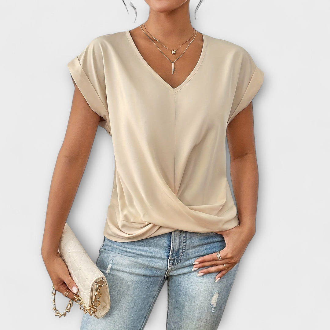Truus | Elegant top with V-neck