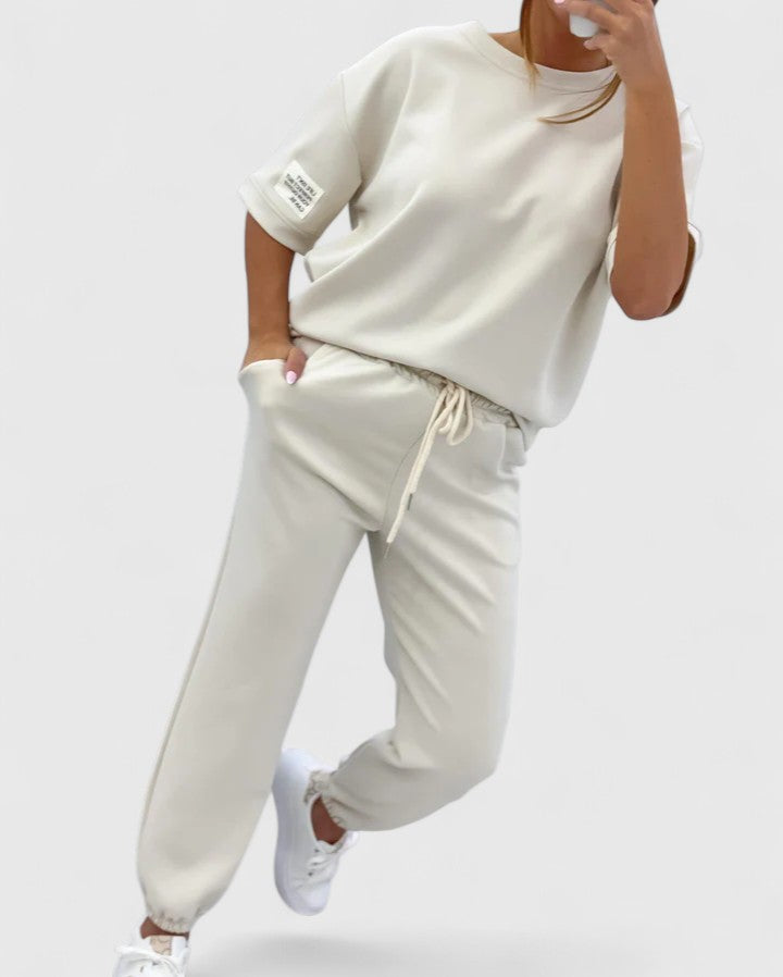 Christien | Comfortable Set