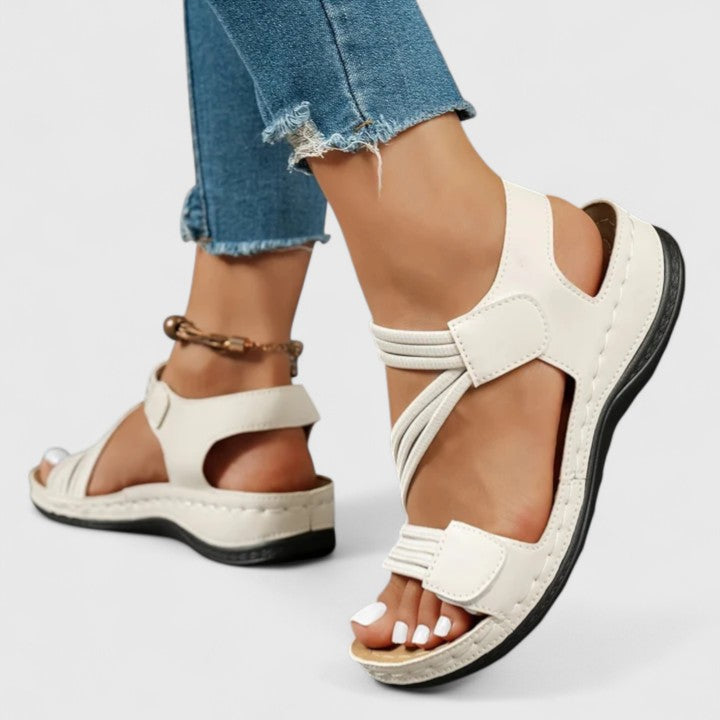 Sanne | Refined sandals