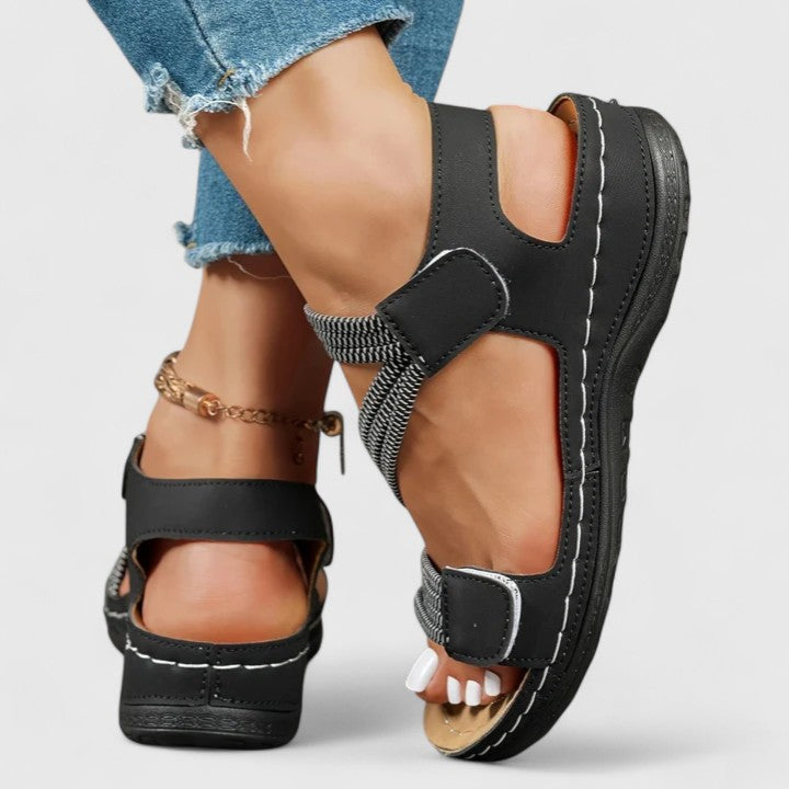 Sanne | Refined sandals