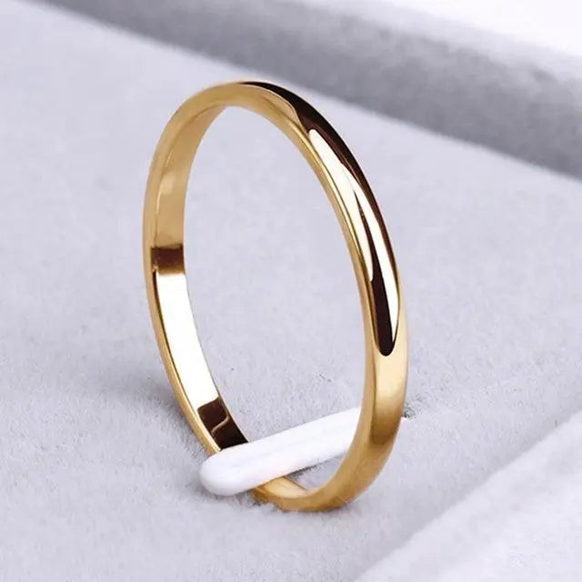 Simple ring of gold and silver