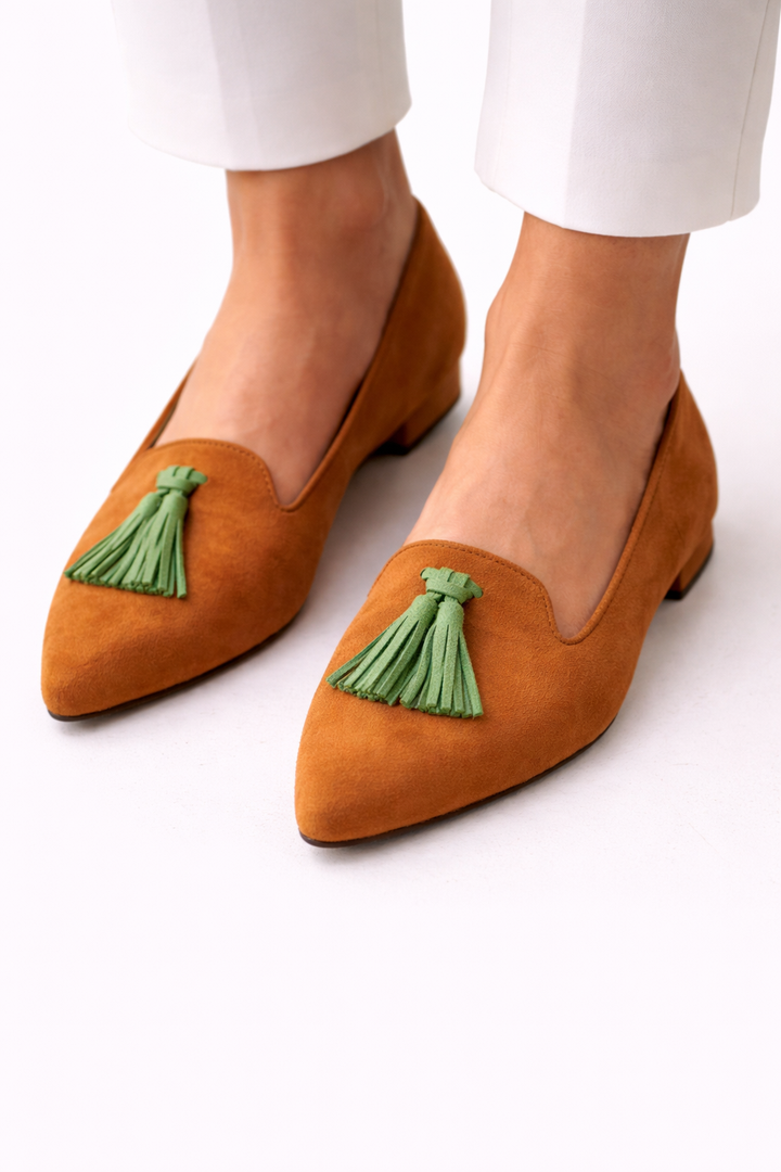 Freya - Moccasin with a Pom Pom