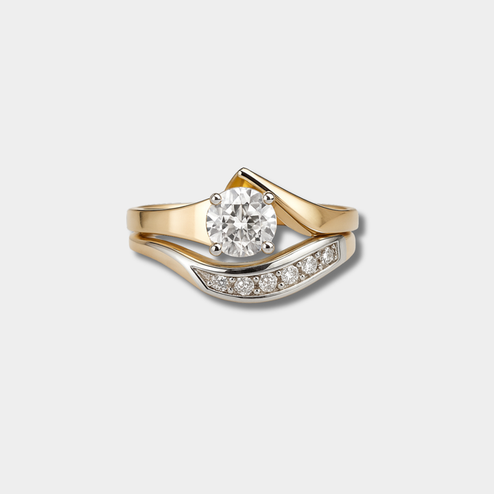 Carla – Asymmetrical vintage ring made of gold and silver with zirconia