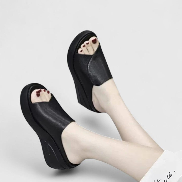 Wieteke | Orthopedic Sandals with Elevated Heel