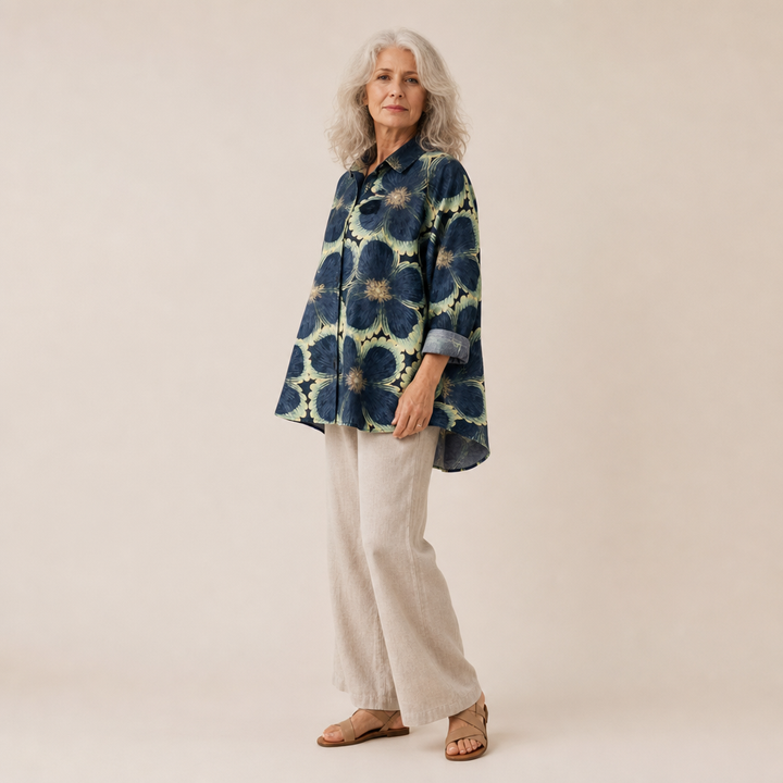 Loes | Elegant Summer Blouse