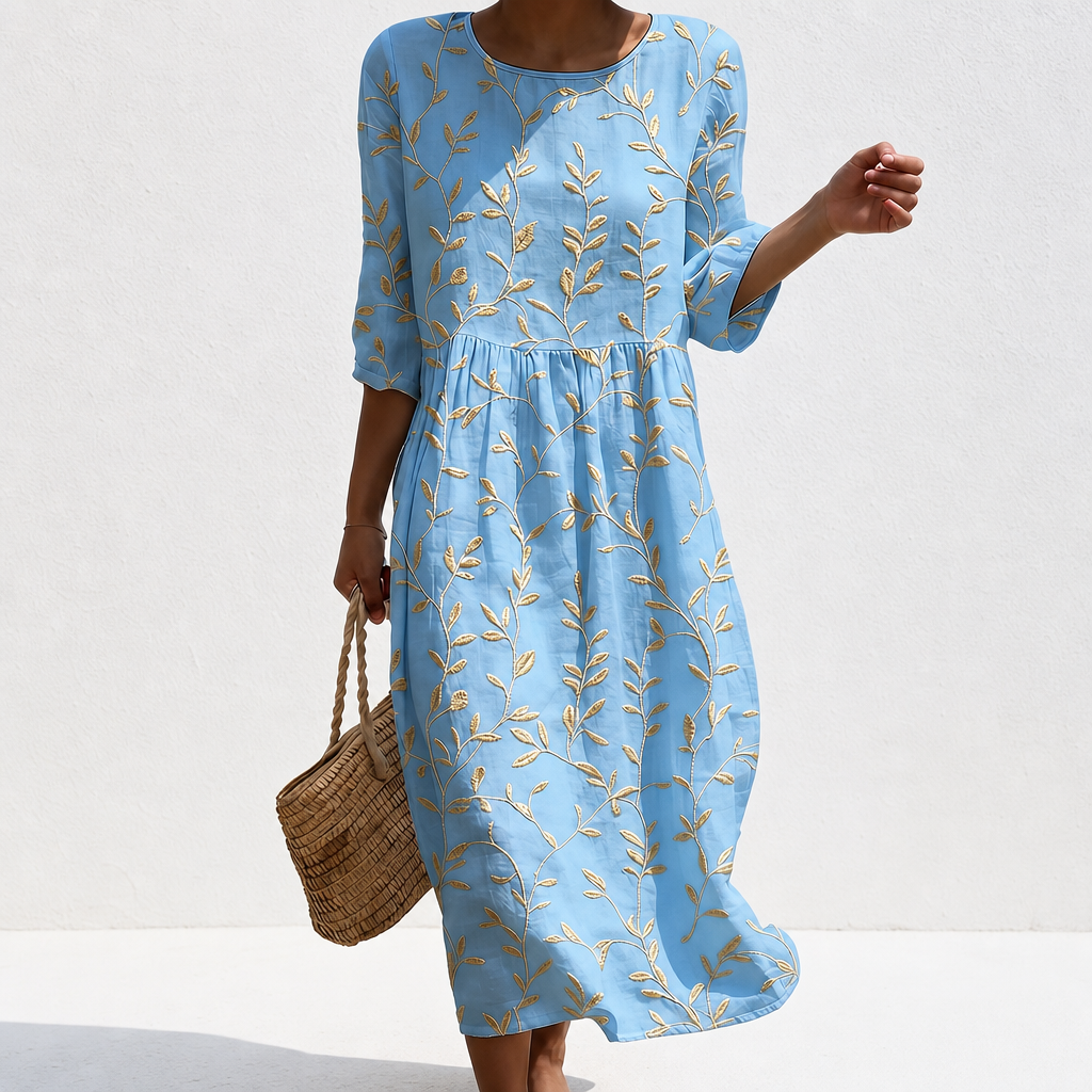 Amélie - Casual women's dress with floral pattern.