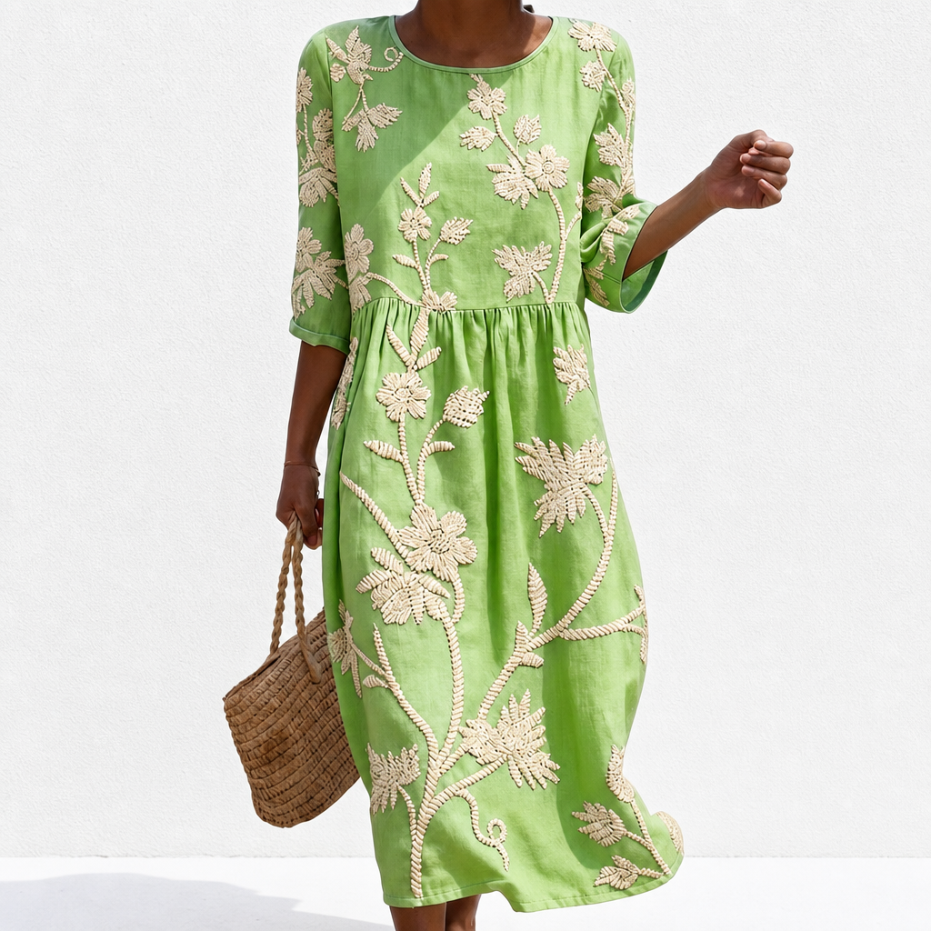 Apolline - Casual women's dress with floral print.