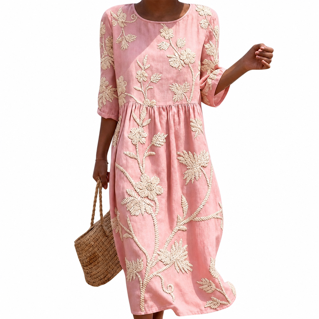 Mathilde - Casual women's dress with floral pattern.
