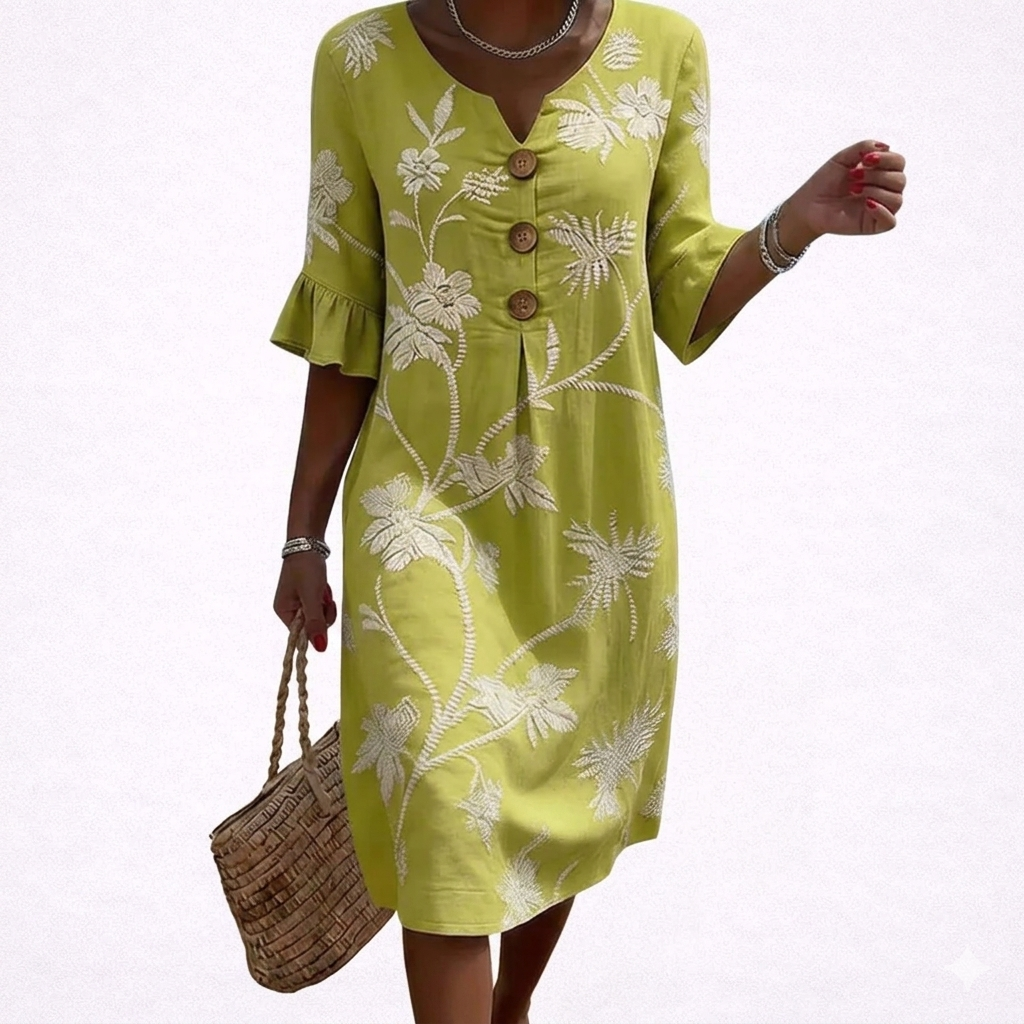 Lucie - Casual women's dress with floral pattern.