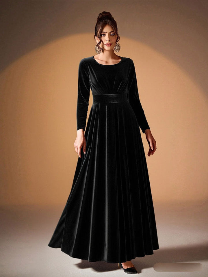 Tilda | Maxi Dress in Velvet with Long Sleeves