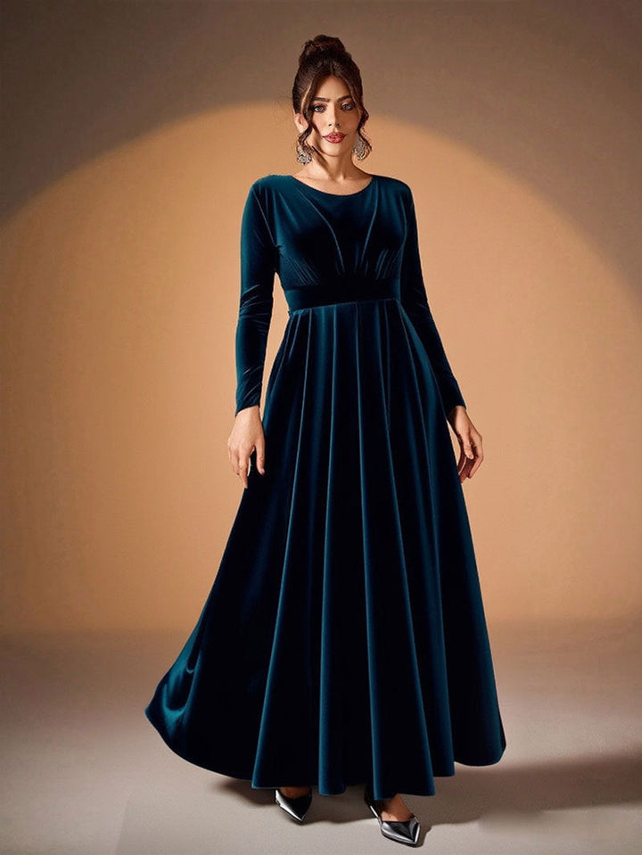 Tilda | Maxi Dress in Velvet with Long Sleeves
