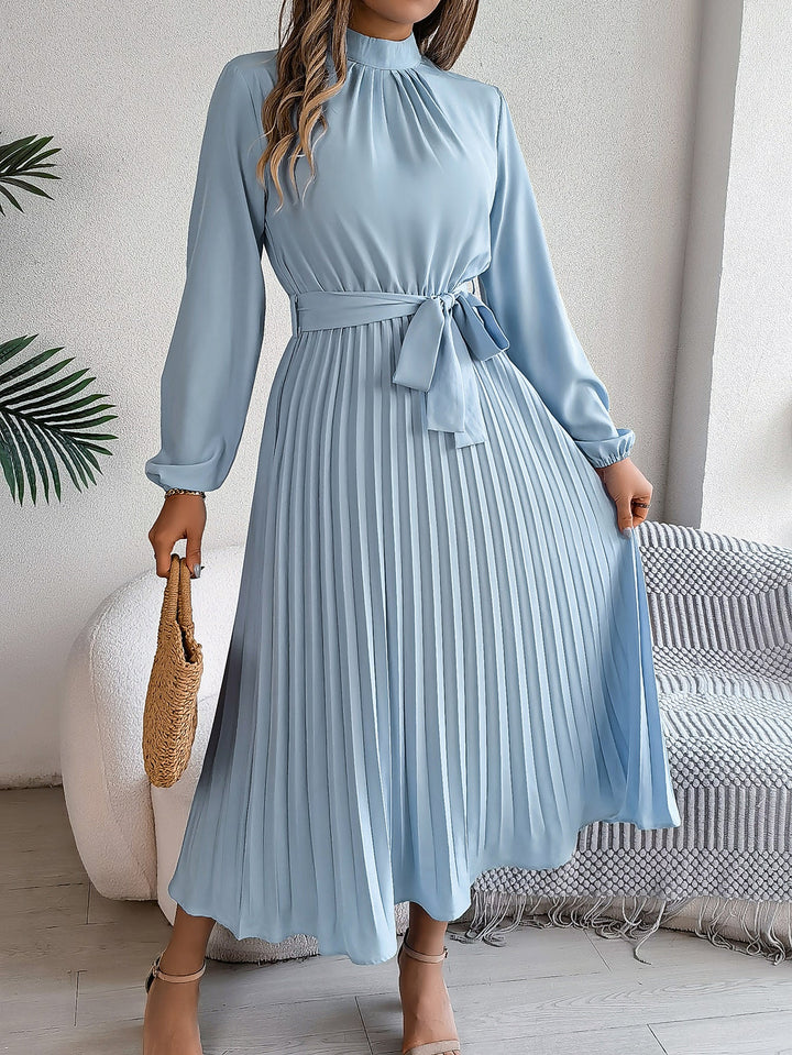 Nynke | Maxi Pleated Dress with Belt