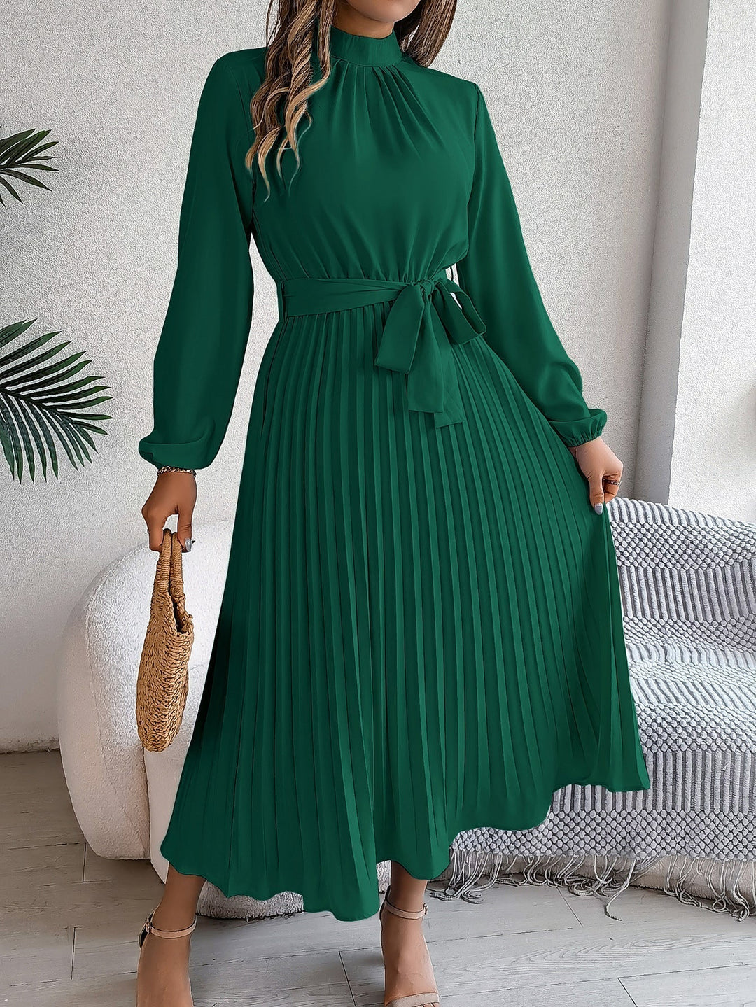 Nynke | Maxi Pleated Dress with Belt