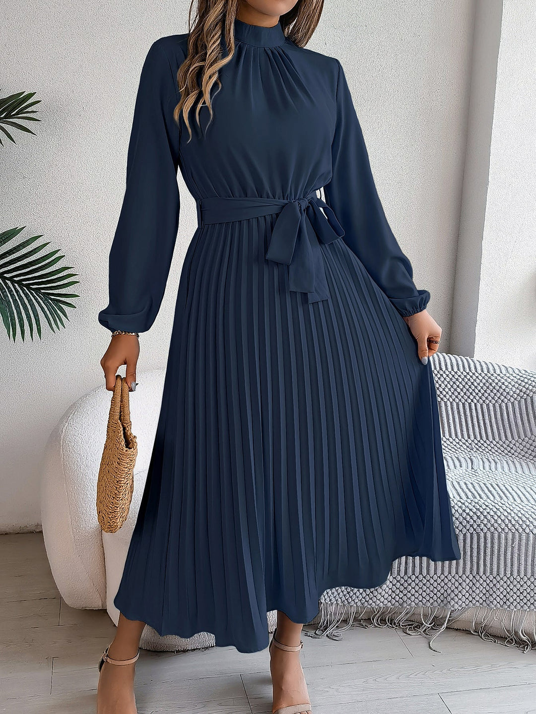 Nynke | Maxi Pleated Dress with Belt