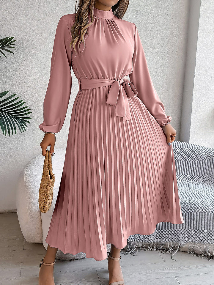 Nynke | Maxi Pleated Dress with Belt