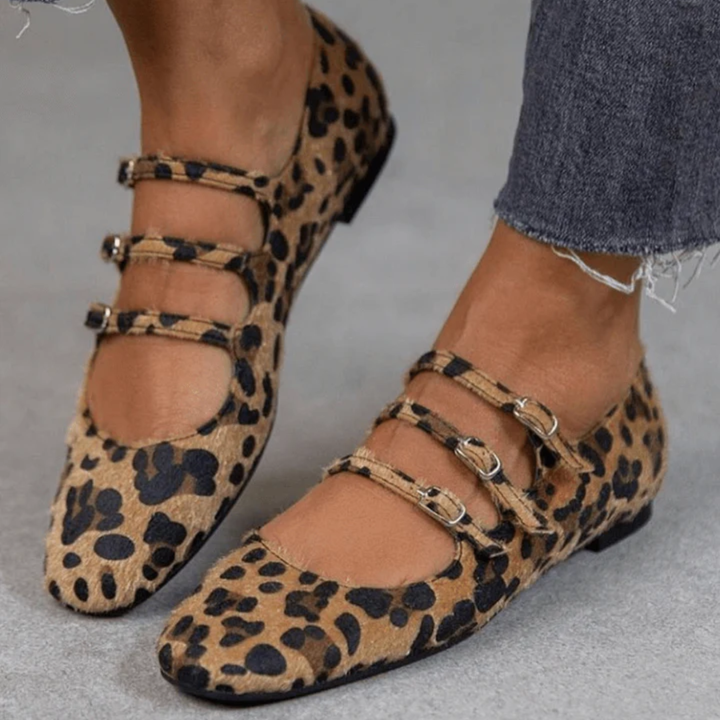 Angelie - Shoes with Leopard Print