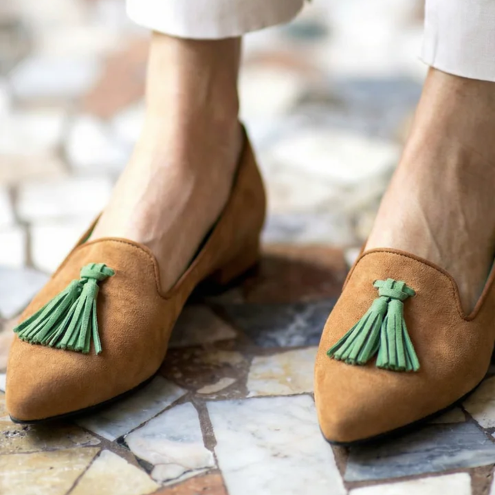 Freya - Moccasin with a Pom Pom