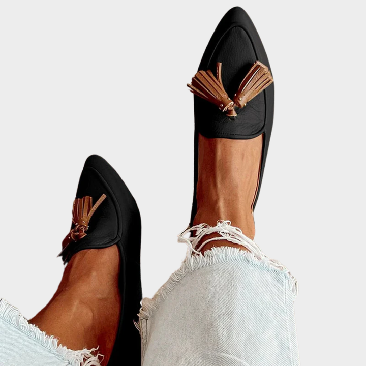 Vesperia - Modern fringed moccasins