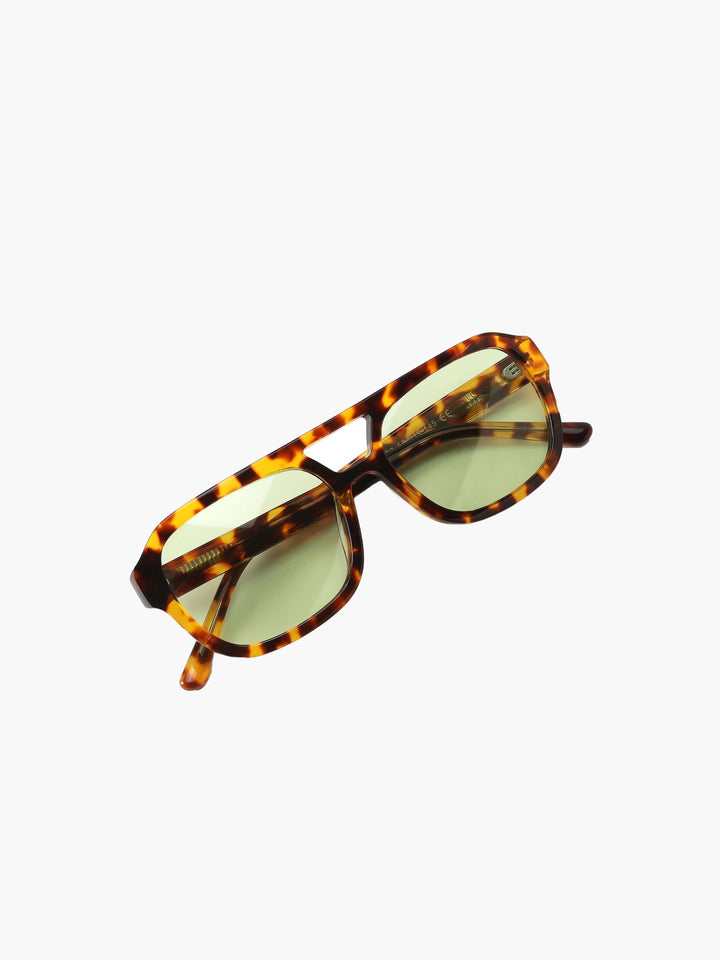 Dianne | Elegant Sunglasses