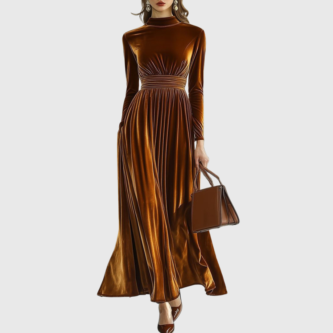 Mariska | Maxi Dress in Pleated Velvet