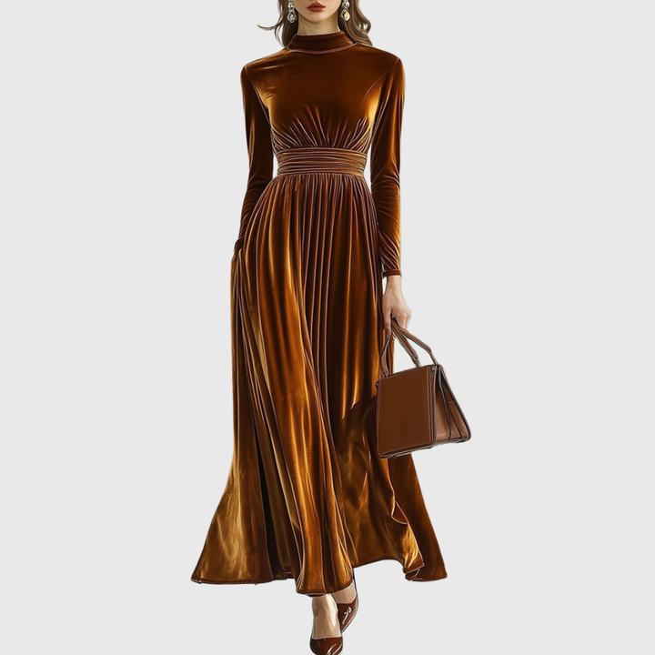 Mariska | Maxi Dress in Pleated Velvet