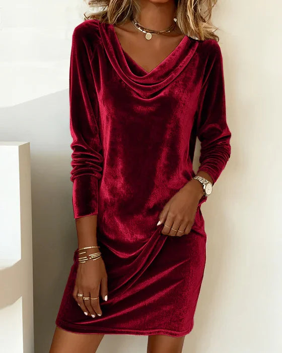 Isa | Spacious Velvet Dress