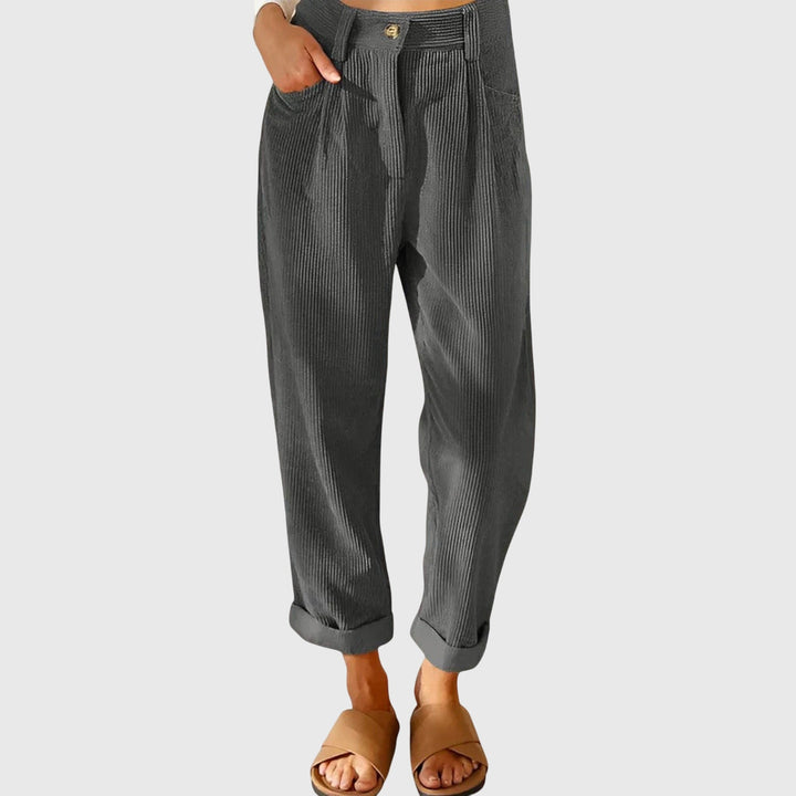 Truus | Modern Corduroy Pants