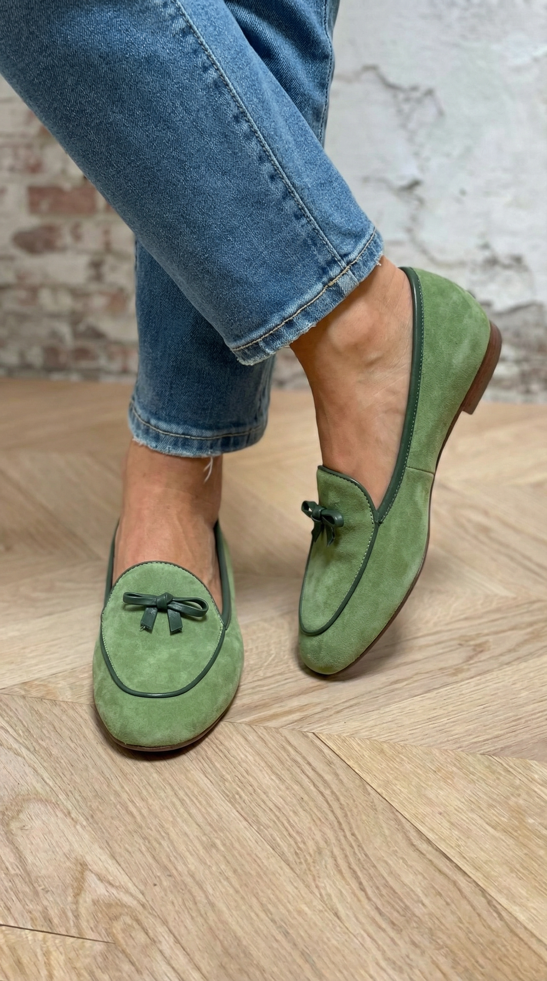 Geneviève - Elegant Flat Shoe with Bow