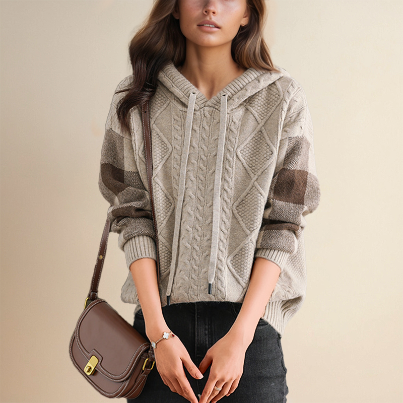 Isa | Knitted Hoodie