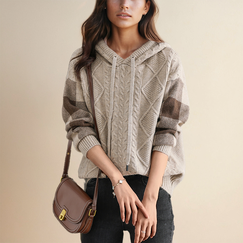 Isa | Knitted Hoodie
