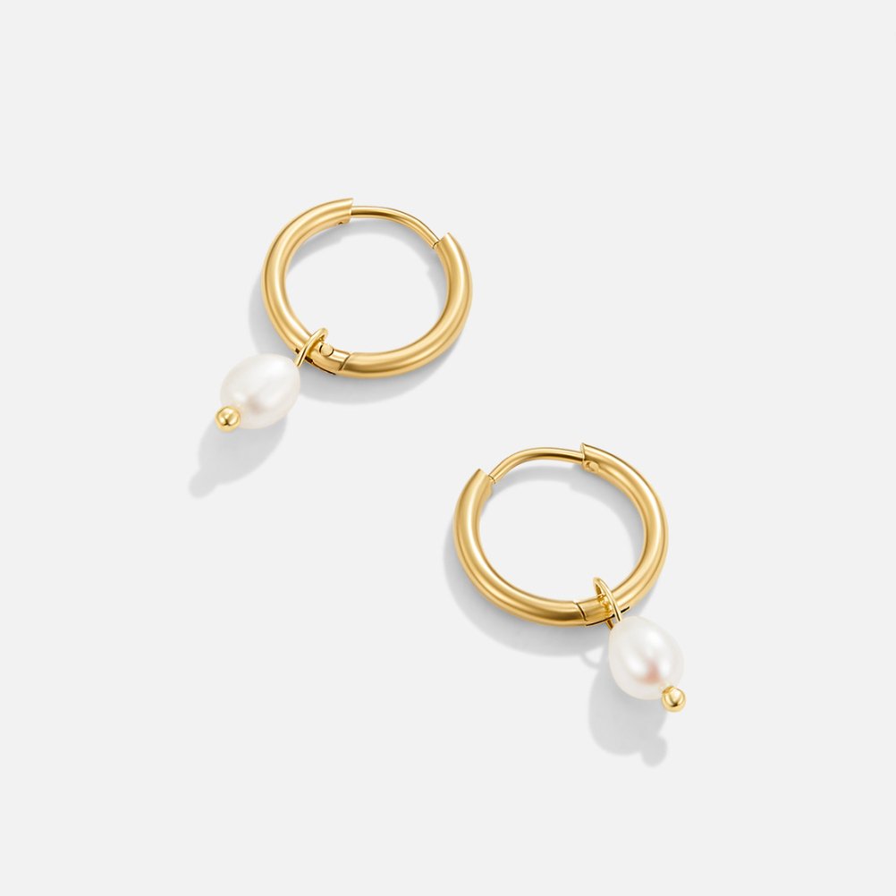 Élise-Marie – Gold earrings with pearl pendant