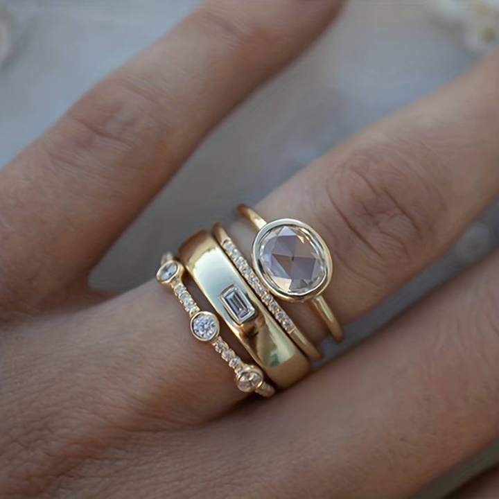 Lily - Vintage Ring Set in Gold and Zirconia