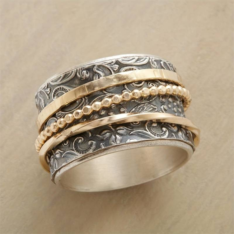 Vintage Ring in Gold and Antique Silver