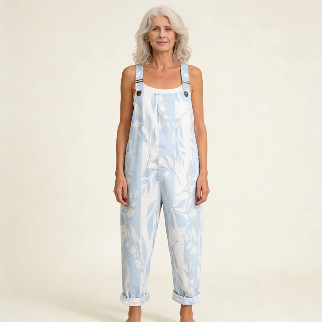 Naomi | azure blue leaf pattern with a light appearance