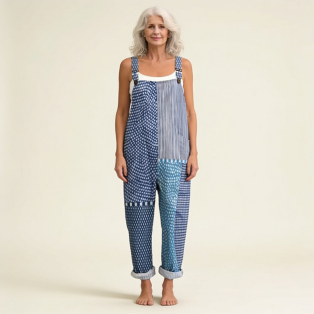 Hilde | graphic blue patchwork with a sleek appearance