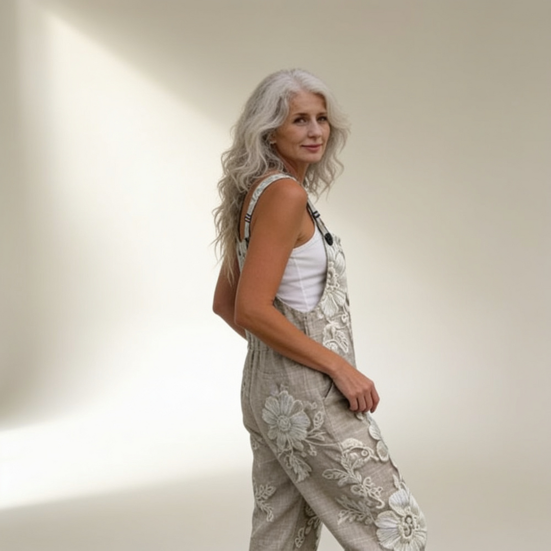 Sophie | refined, embroidered flowers in a bright appearance